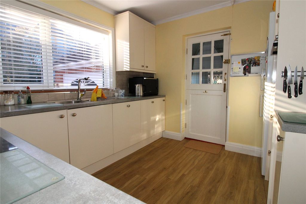 Property photo 3 of 12 Picture No. 28