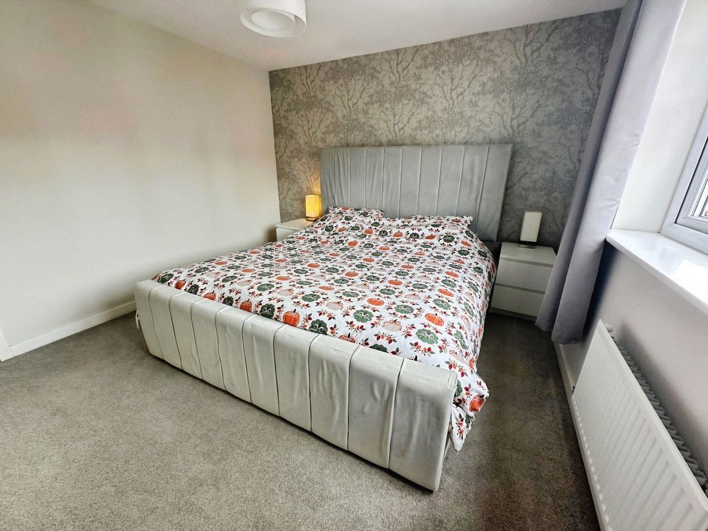 Property photo 3 of 16 Photo 1