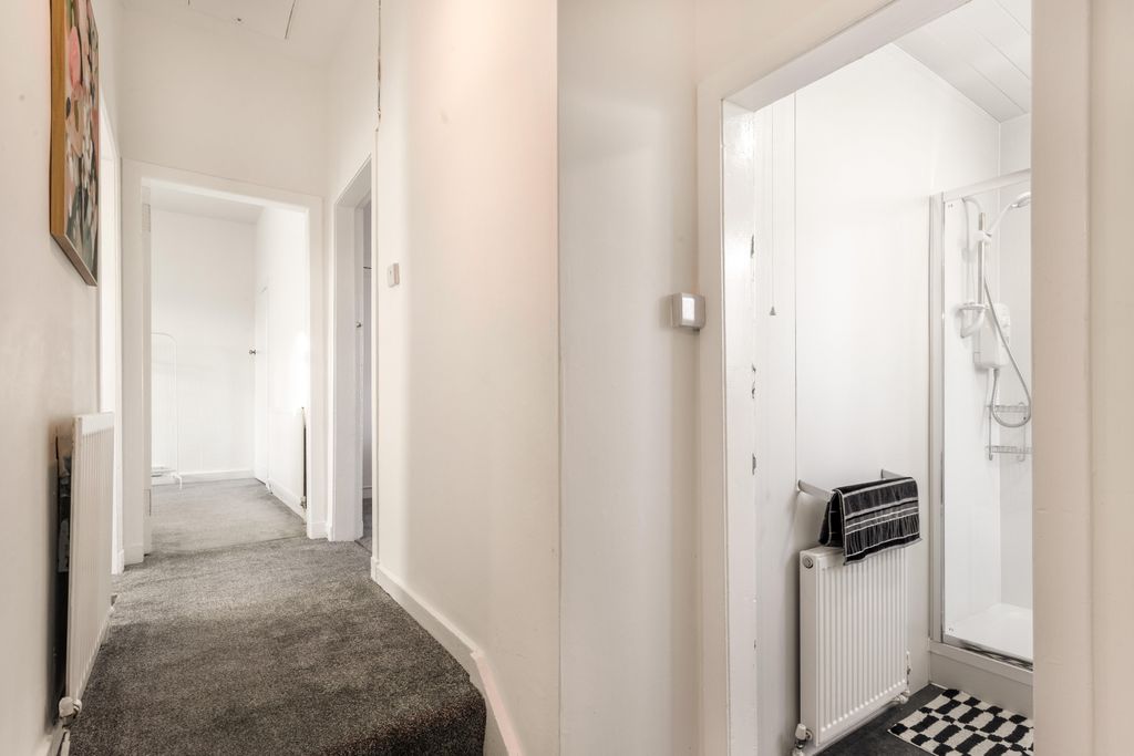 Property photo 1 of 2