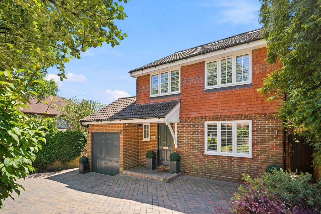 Property photo 1 of 26 Ellington Way