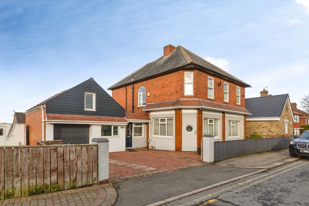 Property photo 1 of 22 Front View