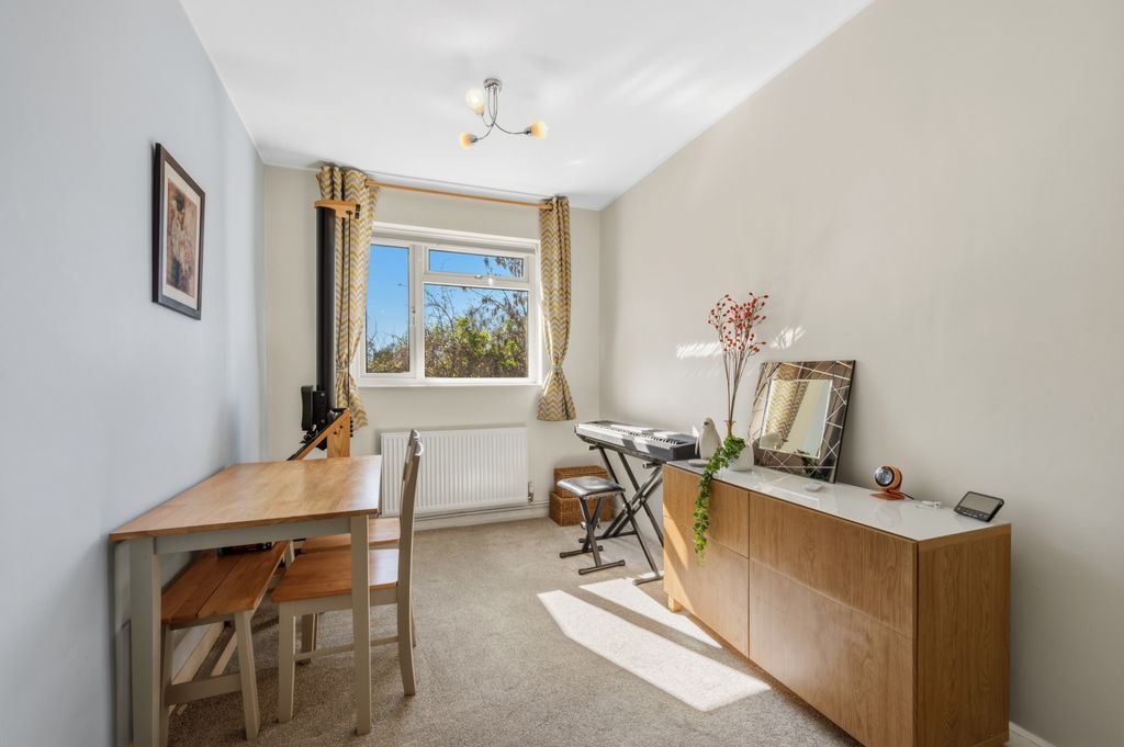 Property photo 3 of 15 Picture No. 13