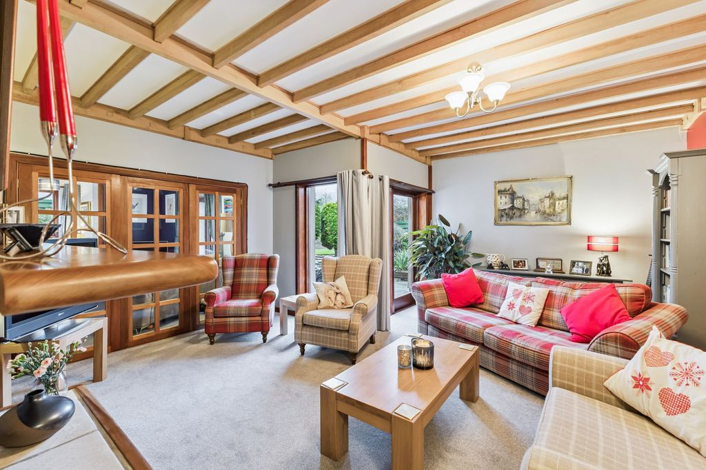 Property photo 3 of 26