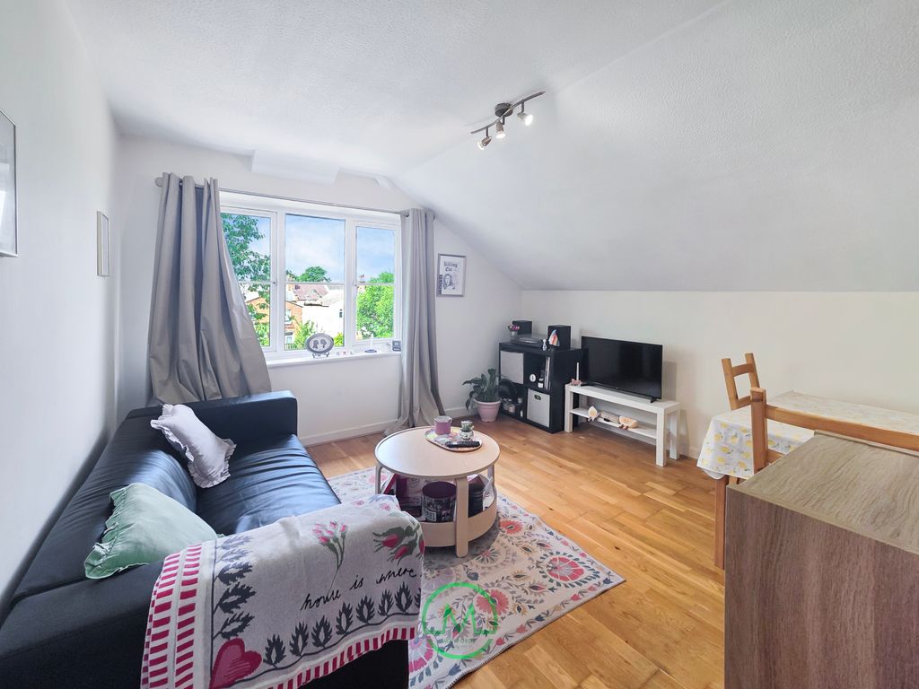 Property photo 3 of 9 Gallery