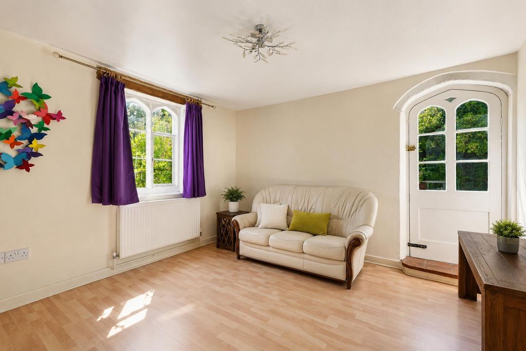 Property photo 2 of 49 Bright_And_Airy_Living_Room_Decor.Jpg