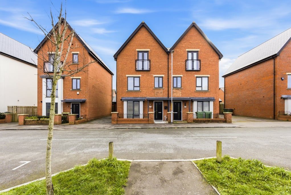 Property photo 1 of 21