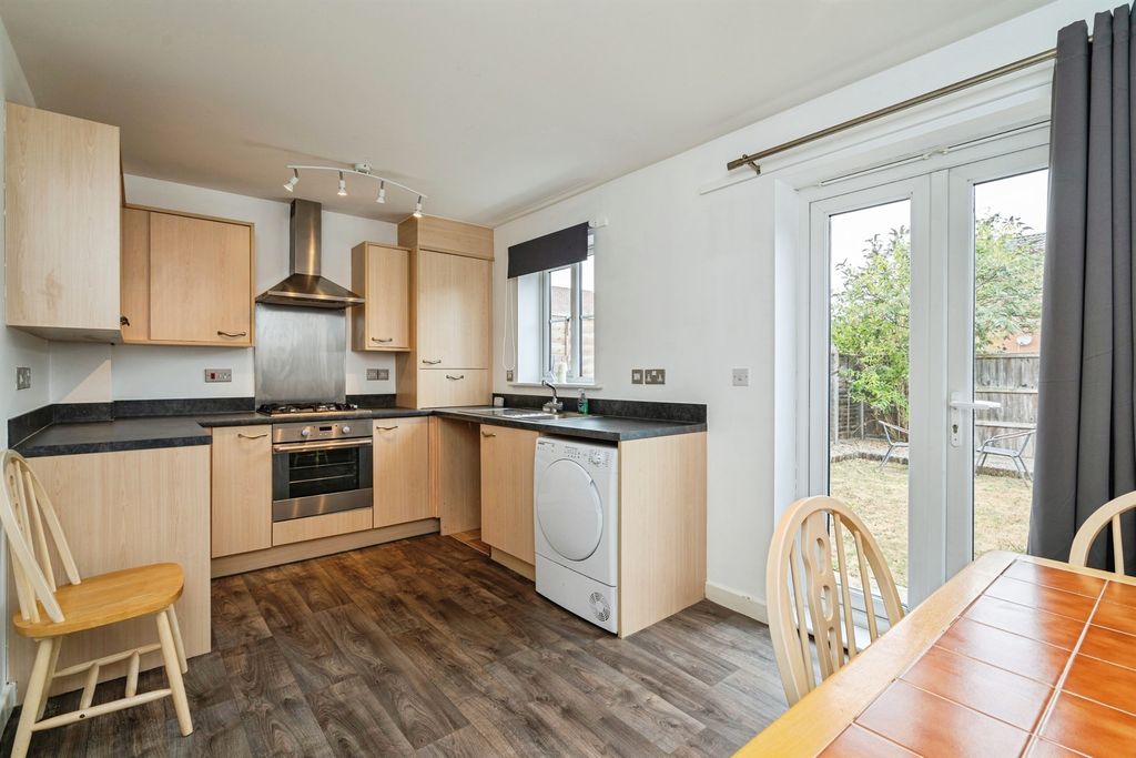 Property photo 2 of 16