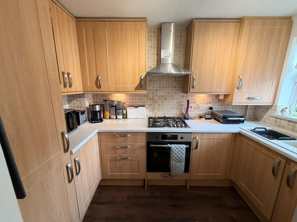 Property photo 2 of 8