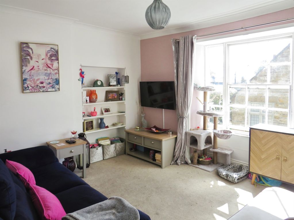 Property photo 2 of 21