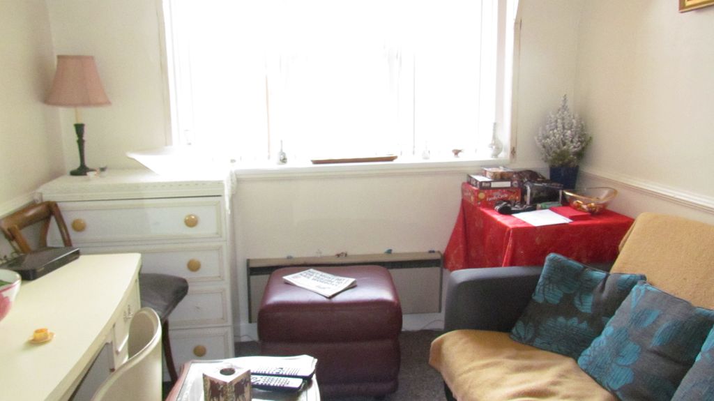 Property photo 3 of 8