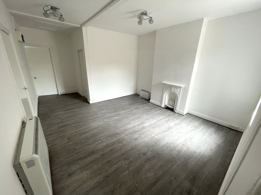 Property photo 1 of 11 Photo 12