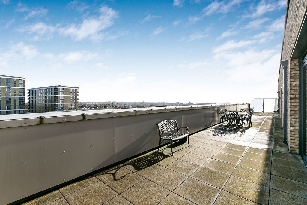 Property photo 1 of 16 Roof Terrace