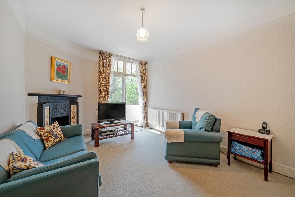 Property photo 3 of 17 Picture No. 07
