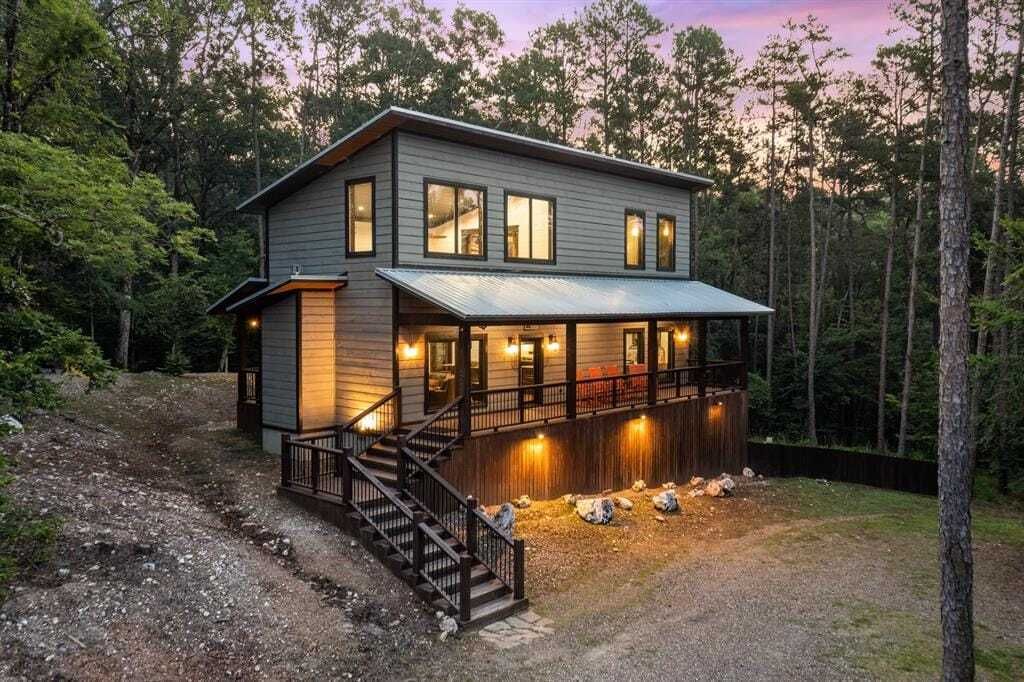 Property photo 1 of 31
