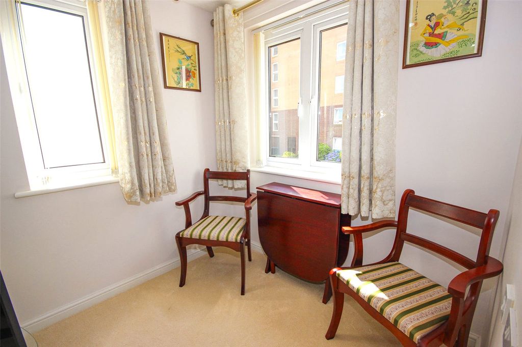 Property photo 3 of 8 Picture No. 02