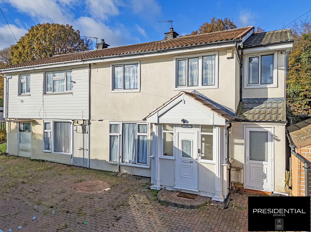 Property photo 3 of 33