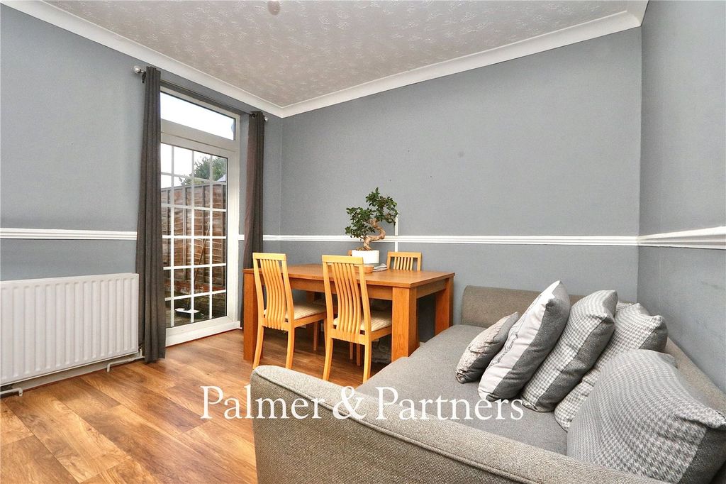 Property photo 3 of 17 Picture No. 09