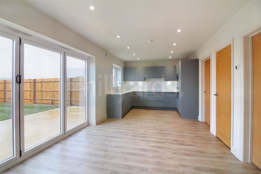 Property photo 3 of 15 8.Jpg
