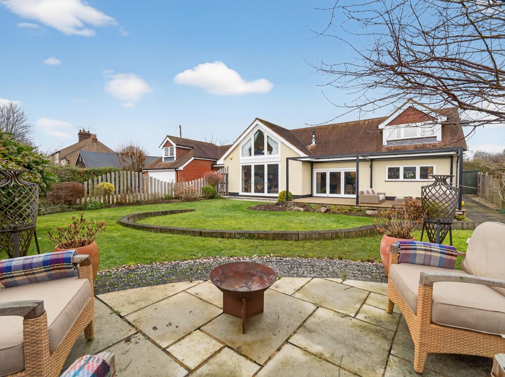 Property photo 1 of 44