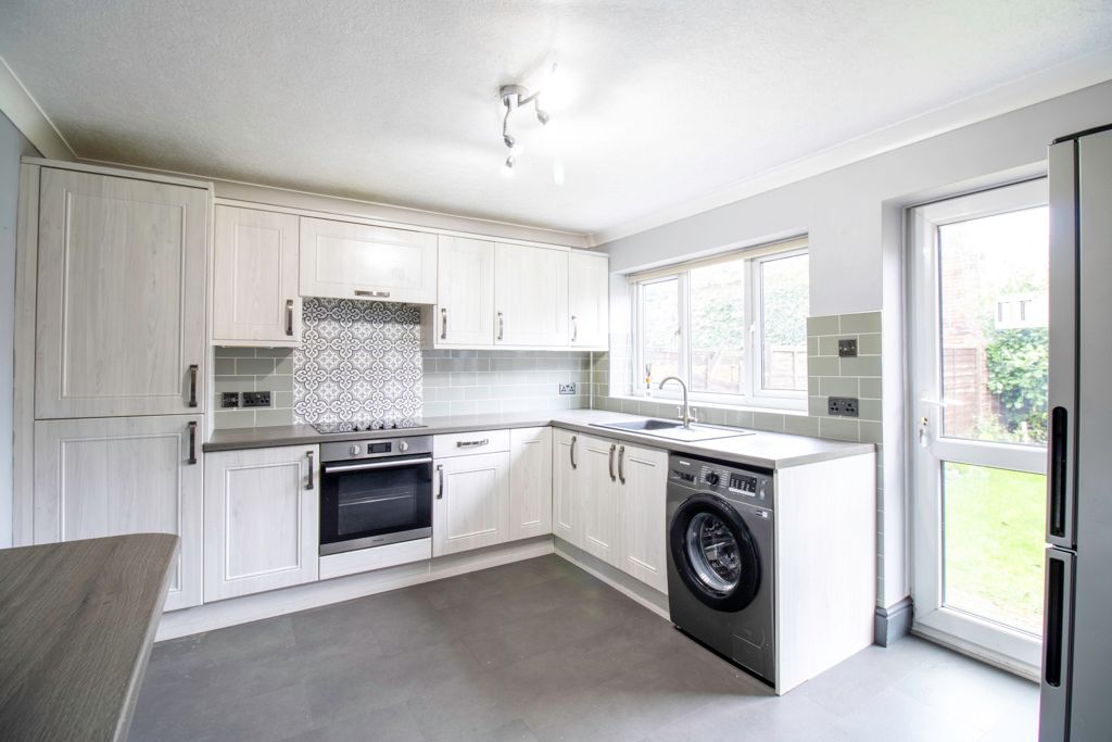 Property photo 3 of 12 Jpg