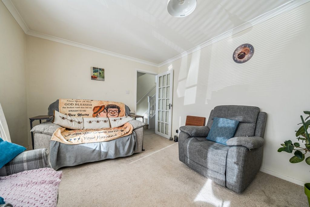 Property photo 3 of 19