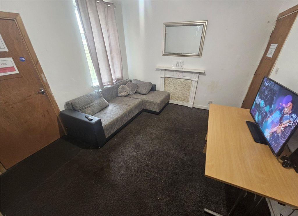 Property photo 2 of 10 Picture No. 06