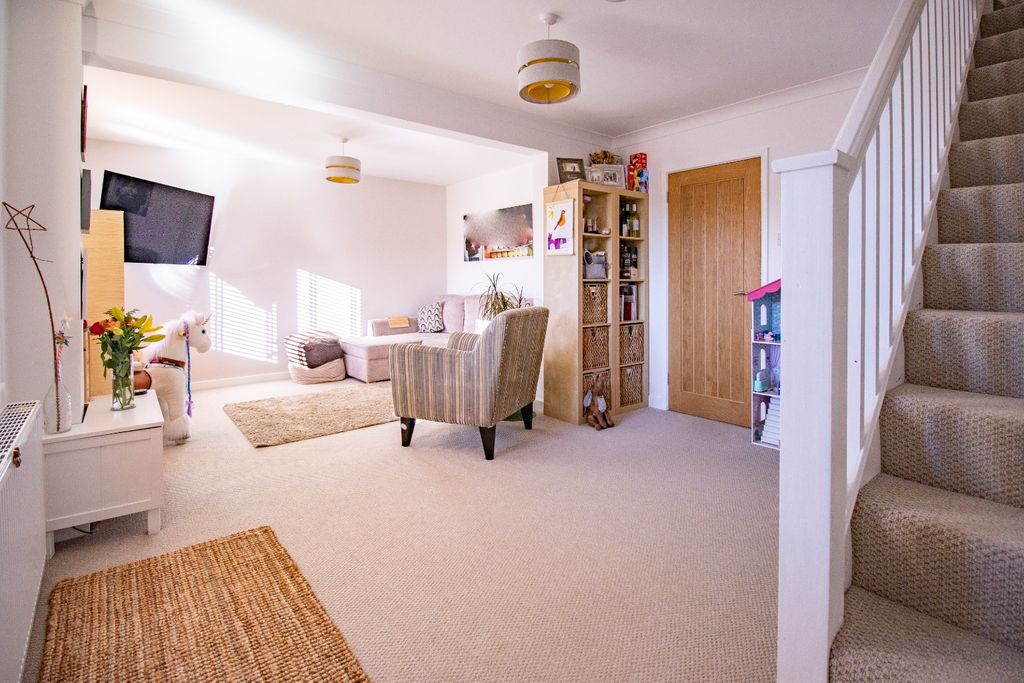Property photo 2 of 21 4563161