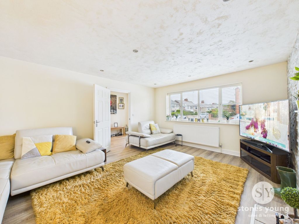 Property photo 2 of 26