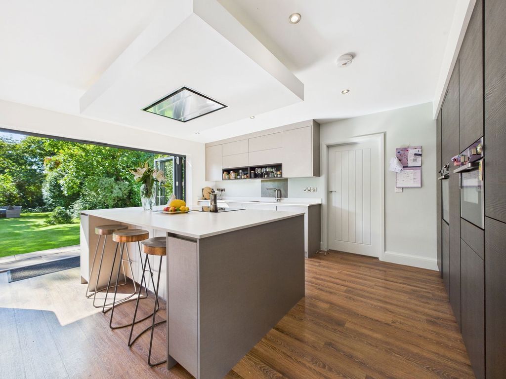 Property photo 2 of 41