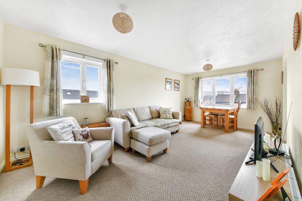 Property photo 1 of 6