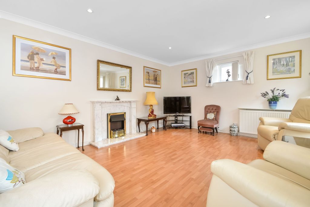 Property photo 3 of 15 Dsc_4012