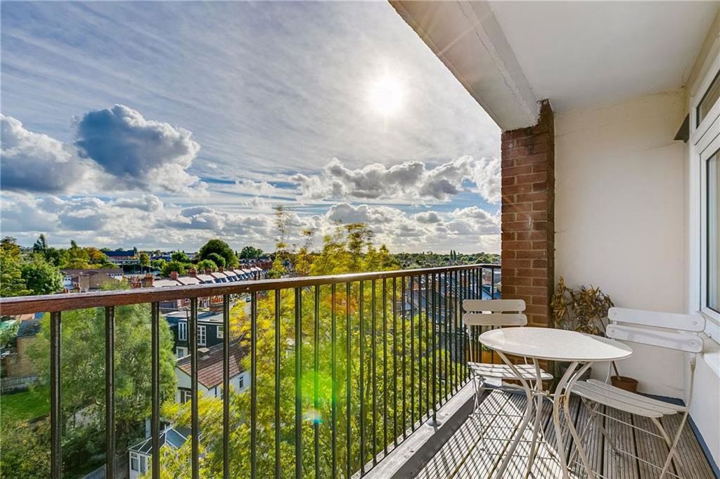 Property photo 3 of 6