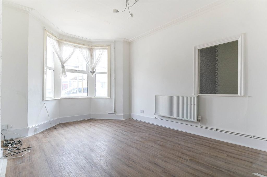 Property photo 1 of 13 Picture No. 02