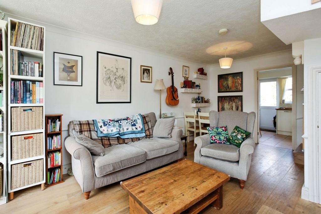 Property photo 2 of 16 Picture 2