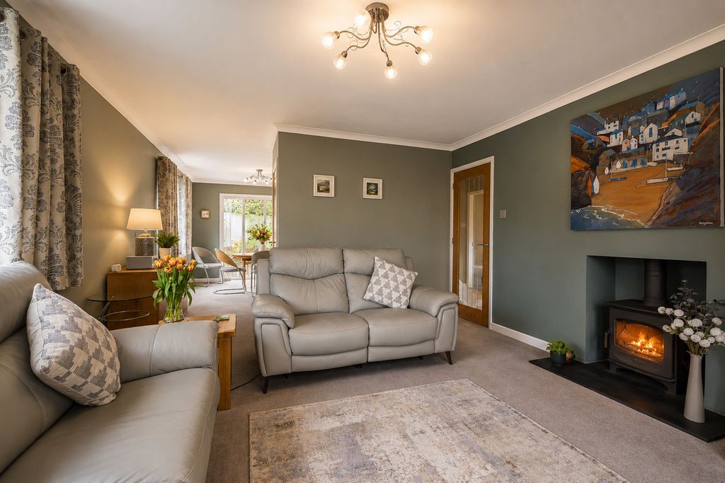 Property photo 3 of 29