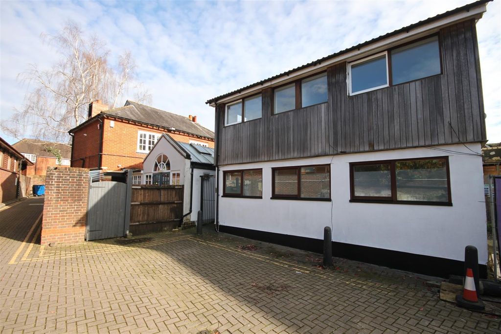 Property photo 1 of 7