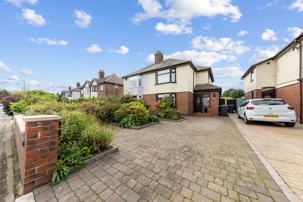 Property photo 1 of 26