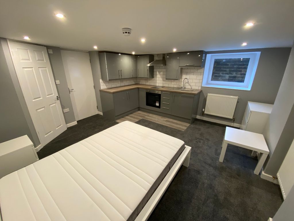 Property photo 3 of 5