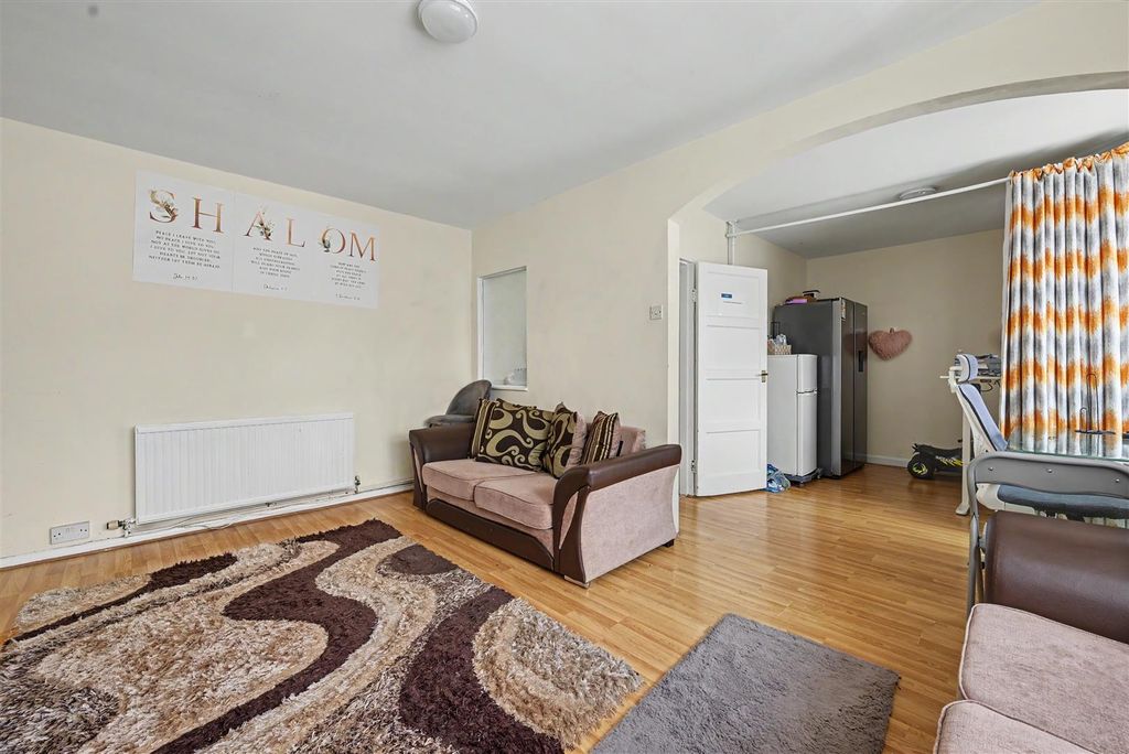 Property photo 3 of 15 3