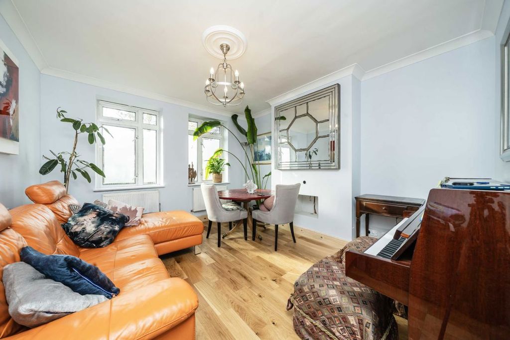 Property photo 2 of 5