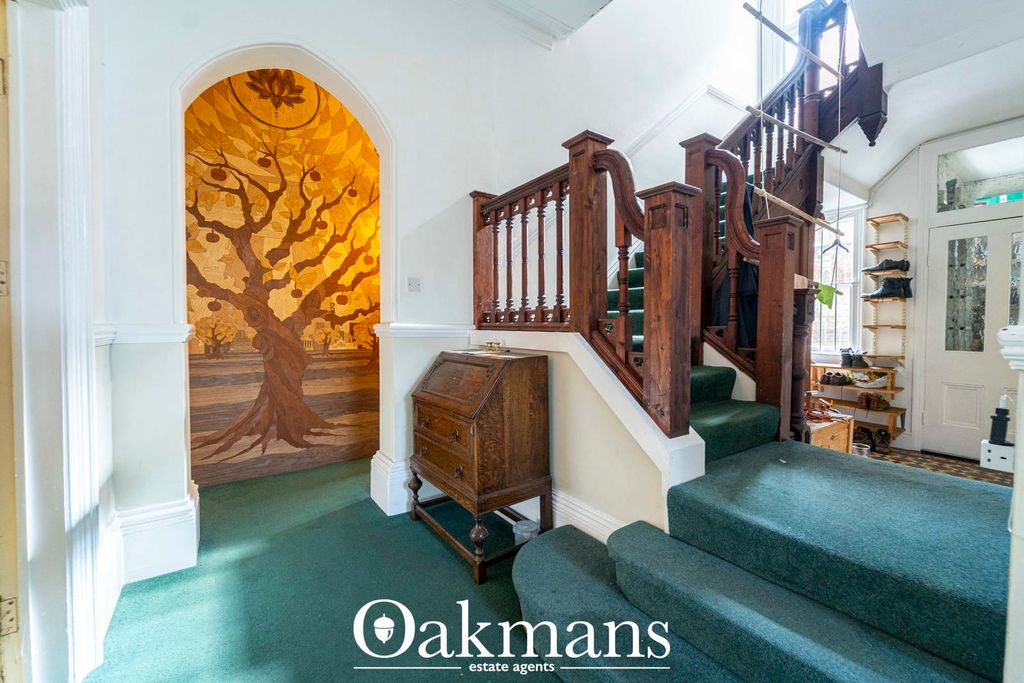 Property photo 3 of 48 Hallway