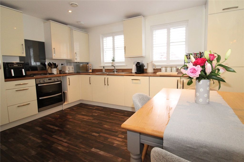 Property photo 3 of 11 Picture No. 08