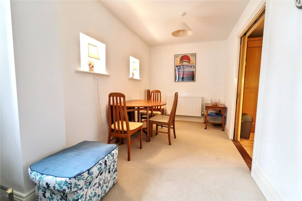 Property photo 3 of 13 Picture No. 10