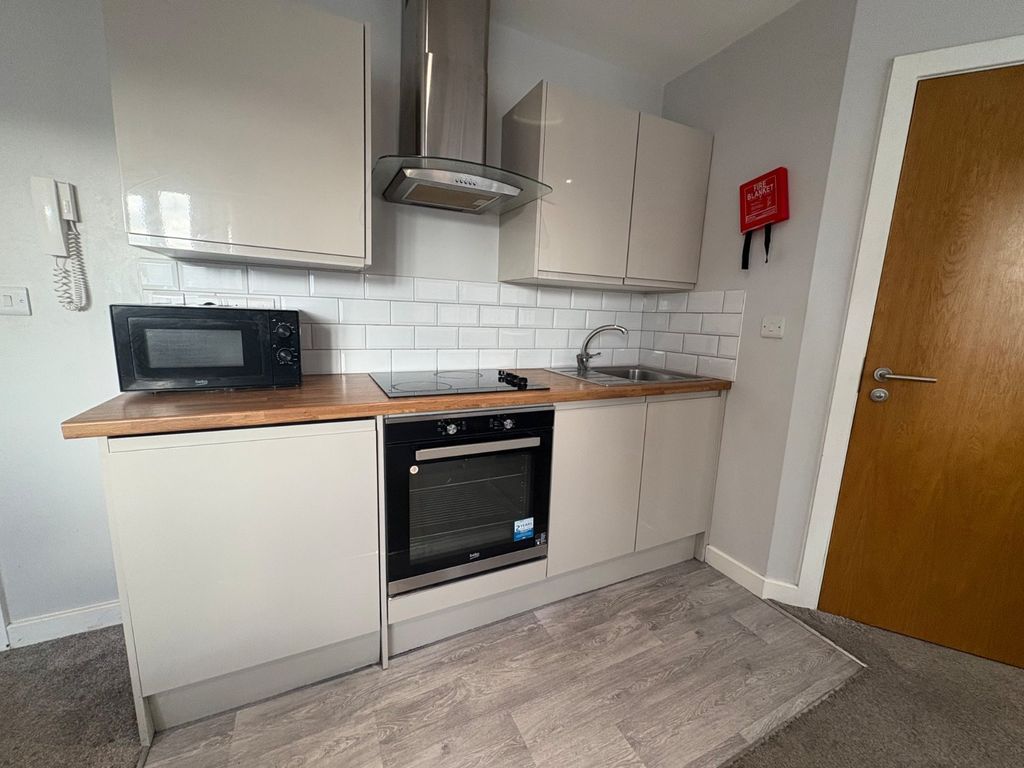 Property photo 2 of 5 Kitchen