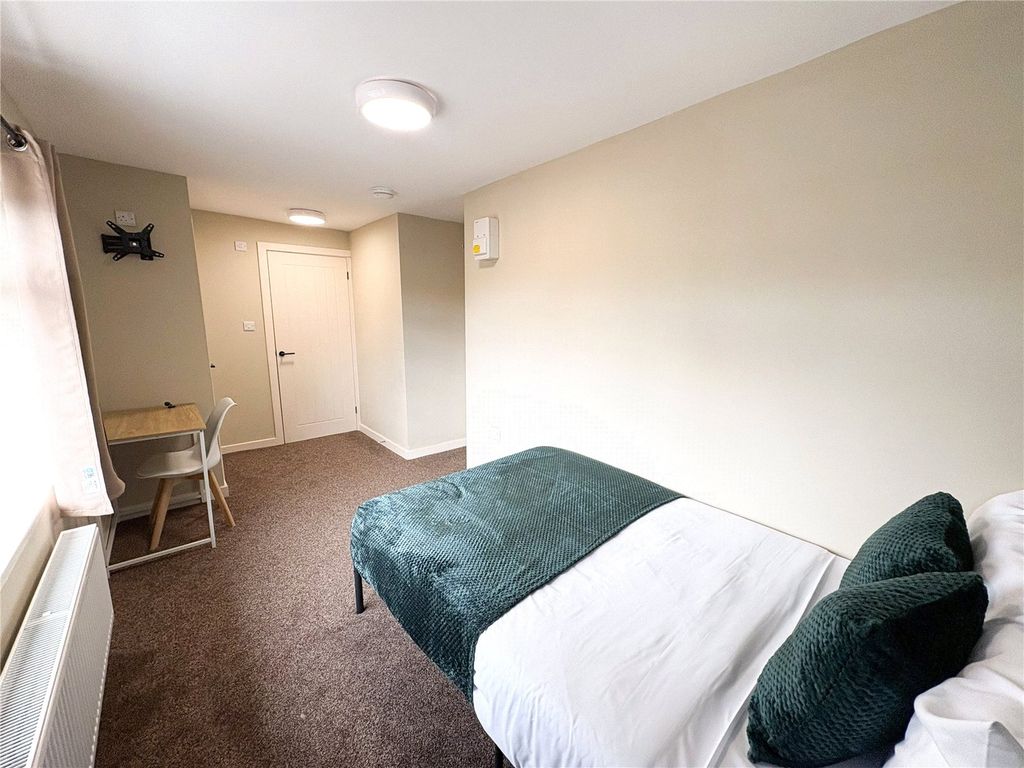 Property photo 1 of 28 Picture No. 39