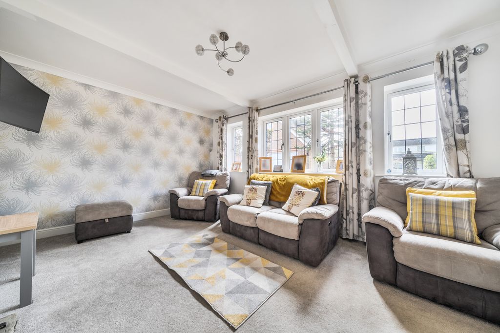 Property photo 3 of 24