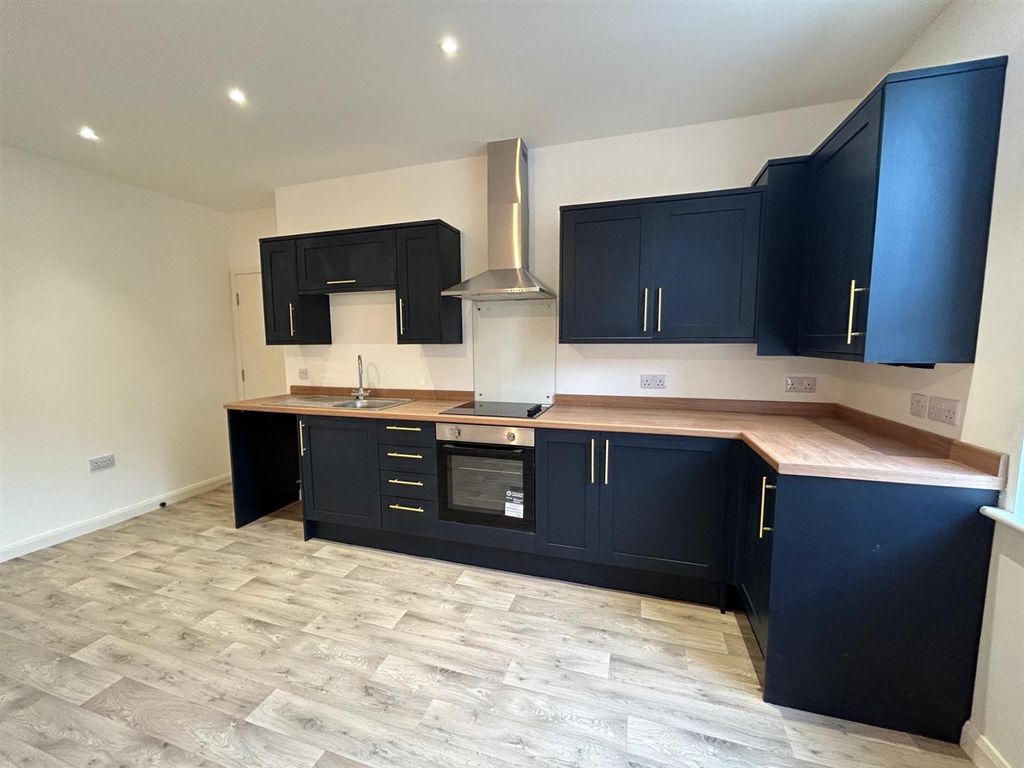 Property photo 1 of 11 Thumbnail_Img_8953.Jpg