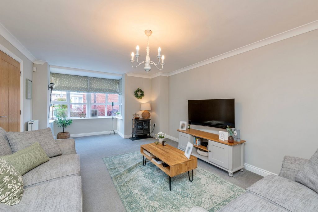 Property photo 3 of 24