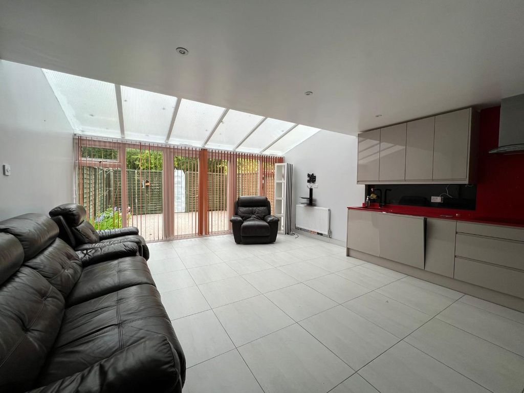 Property photo 2 of 18 8.Jpg
