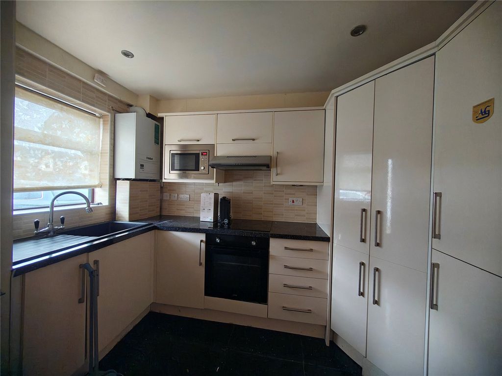 Property photo 3 of 8 Picture No. 08